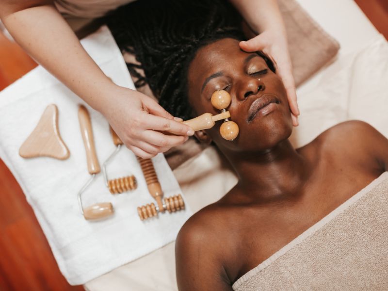 Post peel hydration treatment being applied to client by esthetician with mini tools