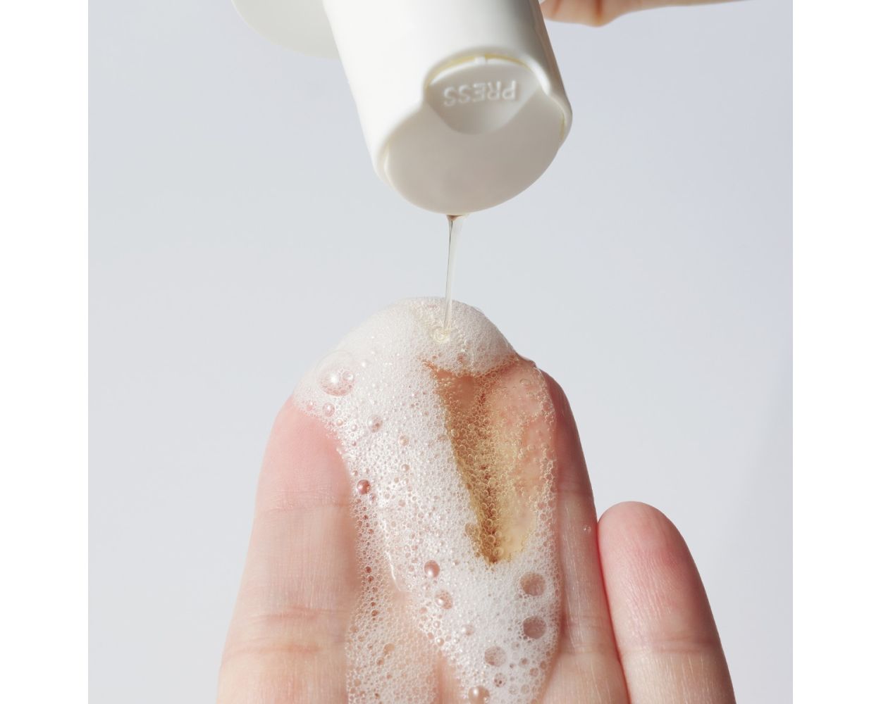C-ESTA® Cleansing Gel